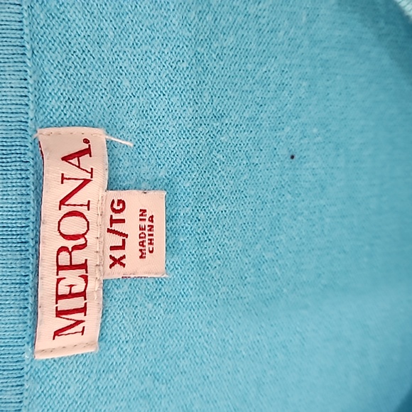 Women's Sweater - Picture 2 of 3